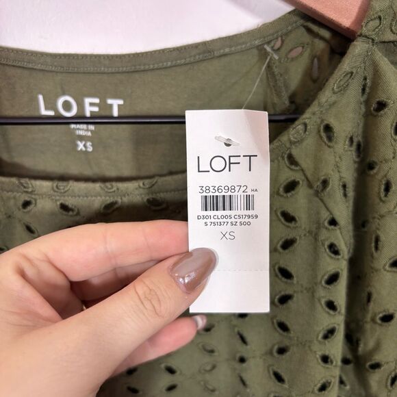 Loft Eyelet Modern Tee NEW with tags Size XS Four Leaf Clover Green - Picture 9 of 12